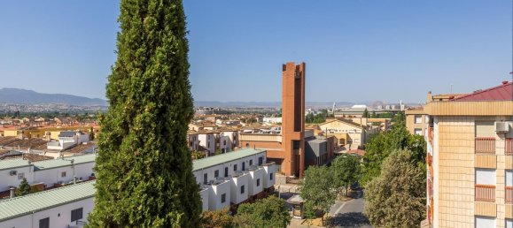 3 bedrooms Apartment in Granada, Spain No. 137790 3