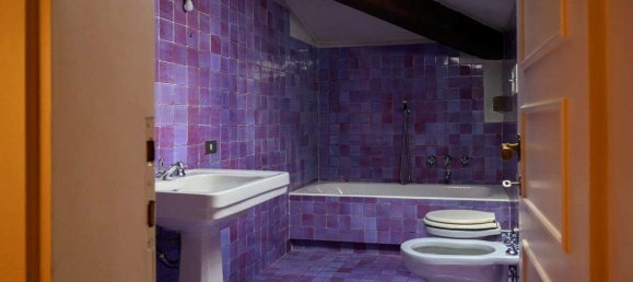 5 bedrooms Villa in Florence, Italy No. 167729 29