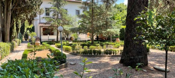 5 bedrooms Villa in Florence, Italy No. 167729 10