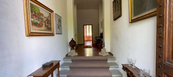 5 bedrooms Villa in Florence, Italy No. 167729 12