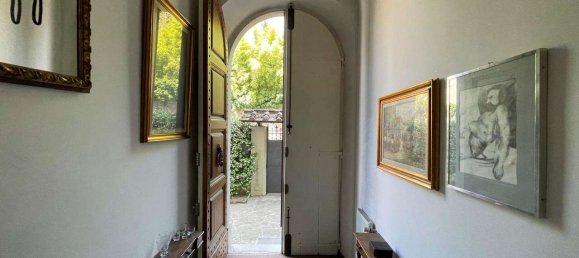 5 bedrooms Villa in Florence, Italy No. 167729 11