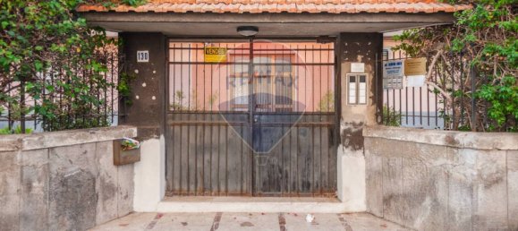 3 bedrooms Apartment in Catania, Italy No. 274594 4