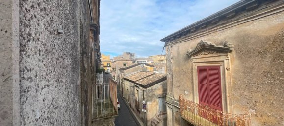 3 chambres Appartement à Palazzolo Acreide, Italy No. 331856 7