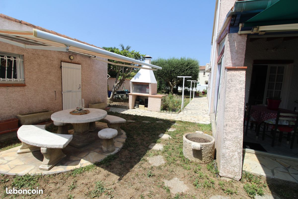 Вилла с 4 спальнями в Окситания, Франция № 337222