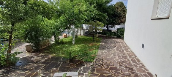 4 rooms House in Castelfranco Veneto, Italy No. 307116 3