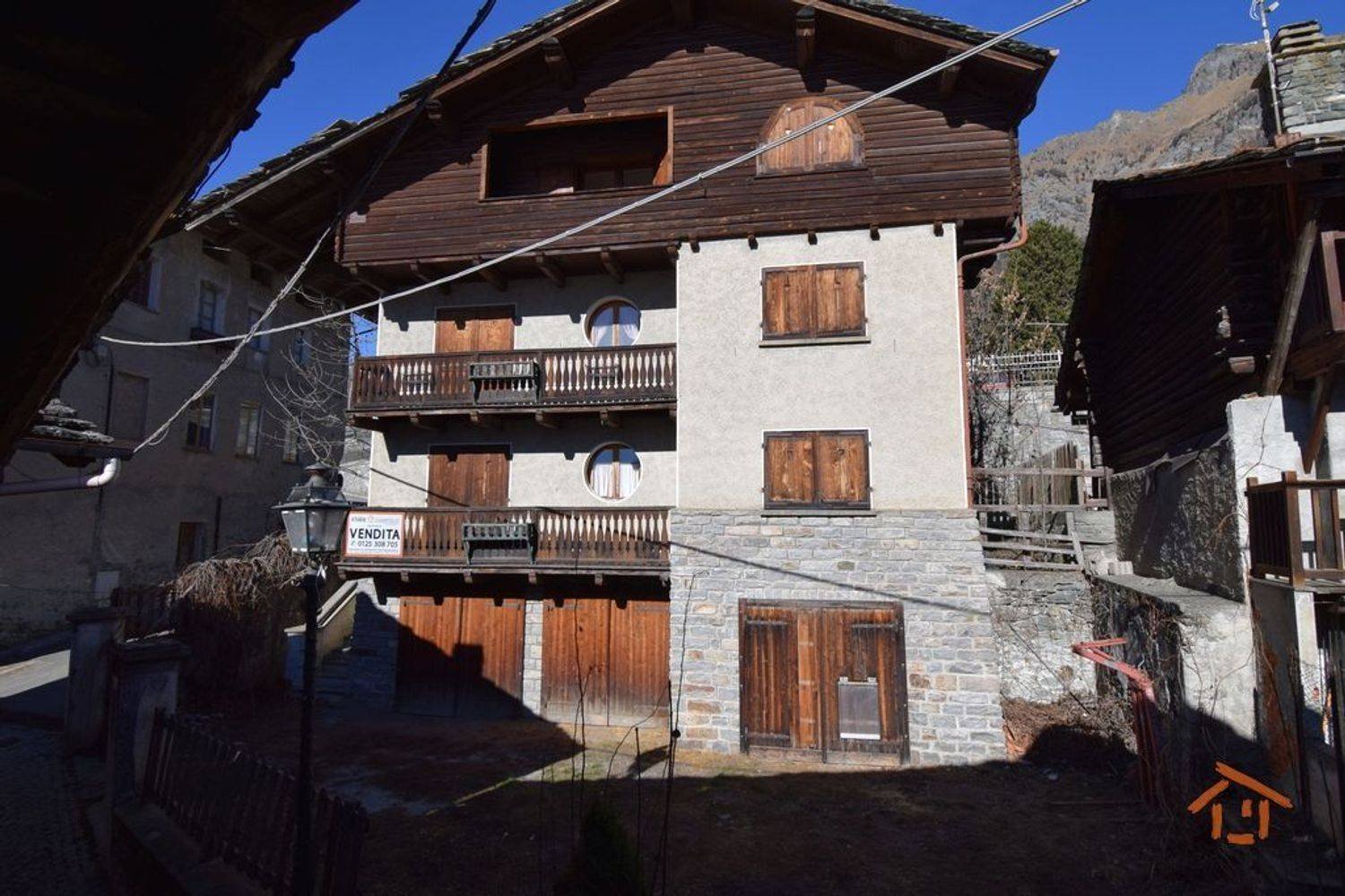 5-salle Maison à Brusson, Italy No. 58870