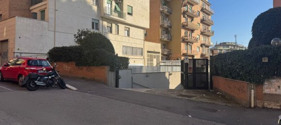 27m² Garage in Rome, Italy No. 228704 2