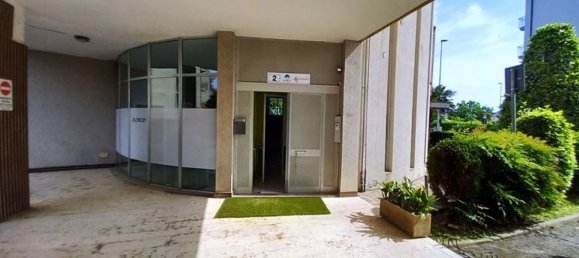 Escritório em Telgate, Italy 484 m² N.º 169054 4