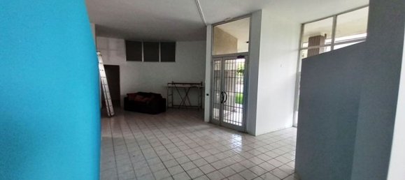 Escritório em Telgate, Italy 484 m² N.º 169054 9