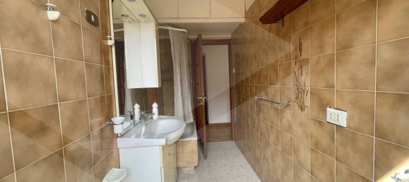 Apartamento de 3 divisões em Ciampino, Italy N.º 20037 16