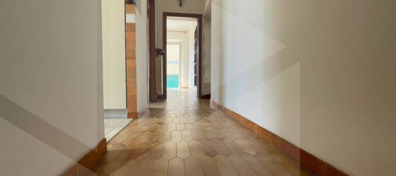 Apartamento de 3 divisões em Ciampino, Italy N.º 20037 7