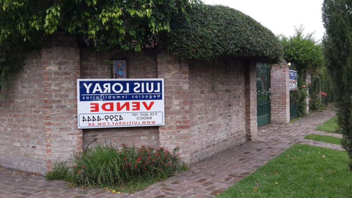 3 bedrooms House in Almirante Brown, Argentina No. 96327