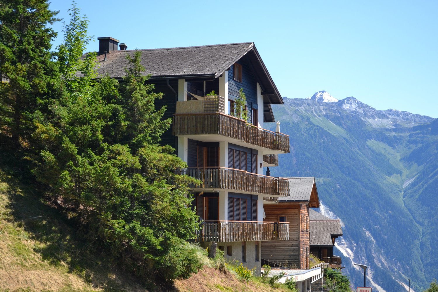 3 Schlafzimmer Doppelhaus in Albinen, Switzerland, Nr. 134