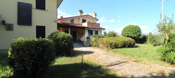 Villa de 5 dormitorios en San Michele al Tagliamento, Italy No. 259309 2