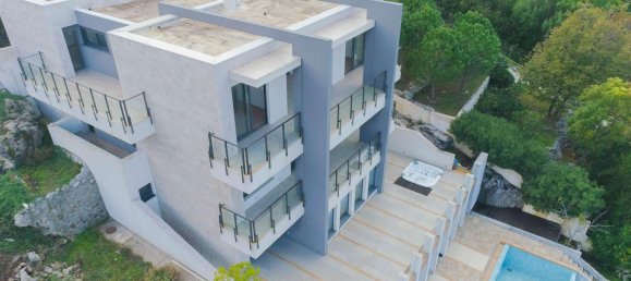 5 bedrooms Villa in Tivat, Montenegro No. 246 13