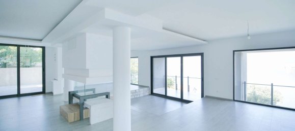 5 bedrooms Villa in Tivat, Montenegro No. 246 2