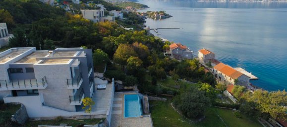 5 bedrooms Villa in Tivat, Montenegro No. 246 14