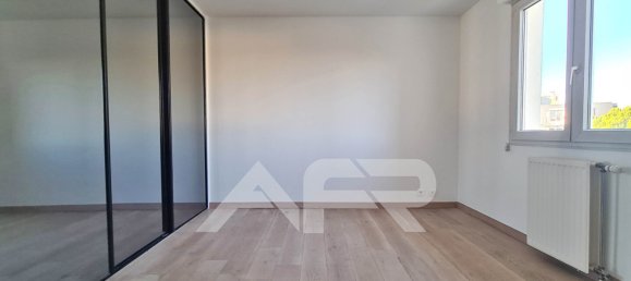 2 bedrooms Apartment in Chatou, France No. 178343 12