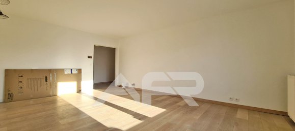 2 bedrooms Apartment in Chatou, France No. 178343 11