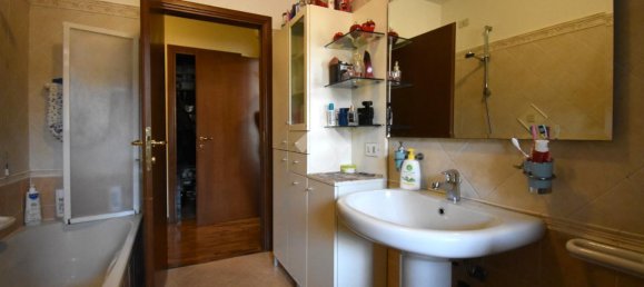 Apartamento de 3 habitaciónes en Castiglione delle Stiviere, Italy No. 13768 28