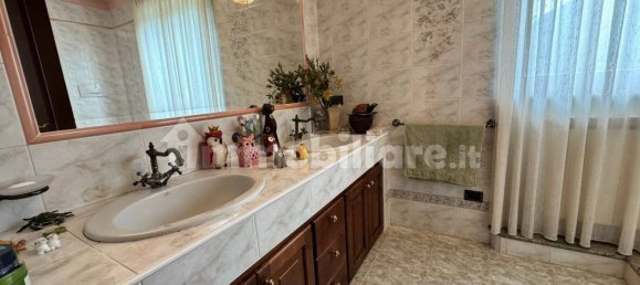 3 bedrooms Villa in Gravellona Toce, Italy No. 290020 10