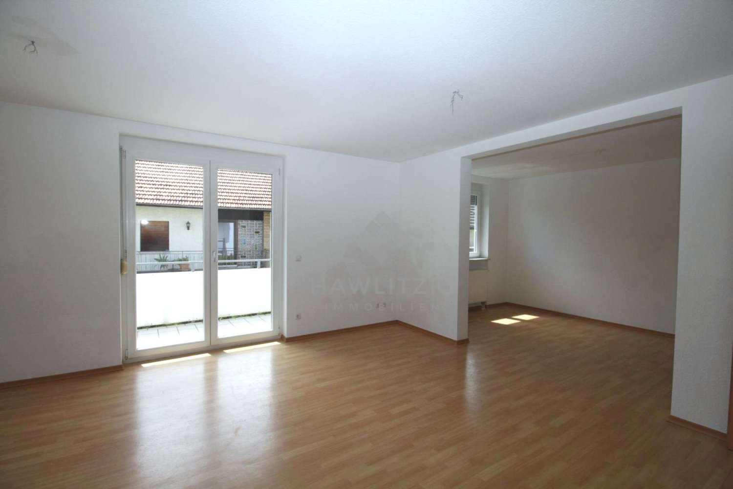 Квартира с 2 спальнями в Гермерсхайм, Германия № 167030