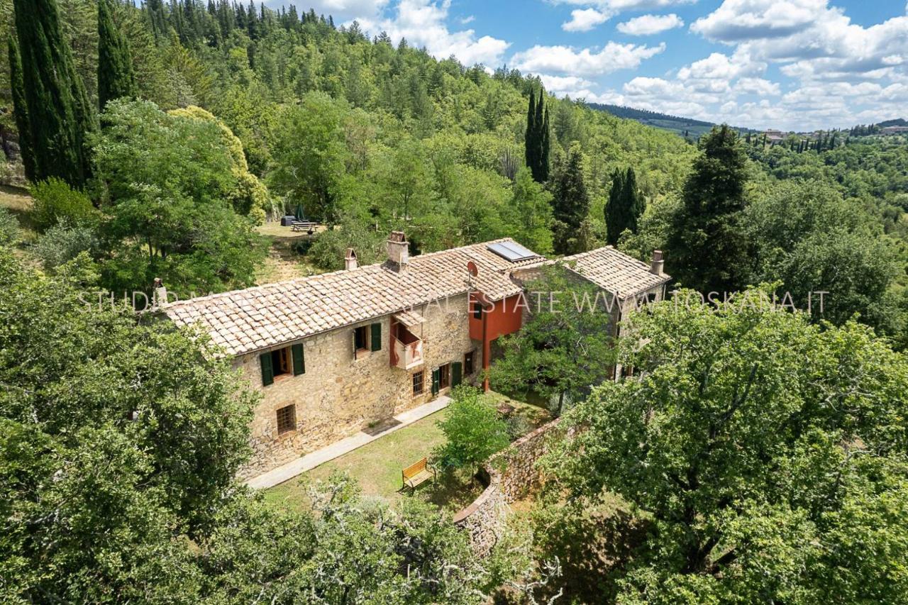 12 rooms House in Radda in Chianti, Italy No. 117856