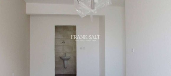 Apartamento de 2 dormitorios en Swieqi, Malta No. 3965 4