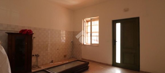 4 Schlafzimmer Haus in Marmirolo, Italy, Nr. 359682 3