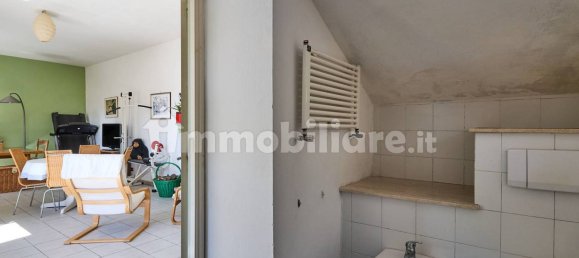 3 bedrooms House in Roviano, Italy No. 39721 5