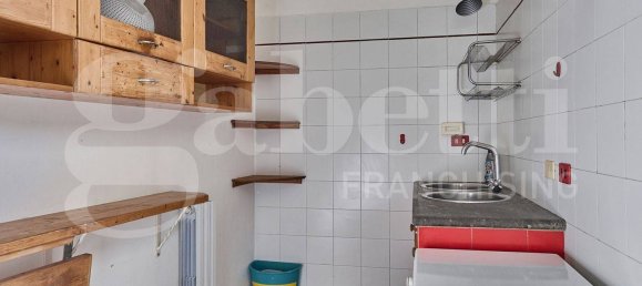 3 bedrooms House in Roviano, Italy No. 39721 30