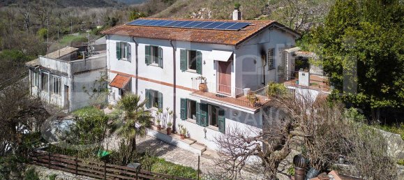 3 bedrooms House in Roviano, Italy No. 39721 49