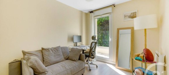 2 bedrooms Apartment in Montrouge, France No. 317148 9