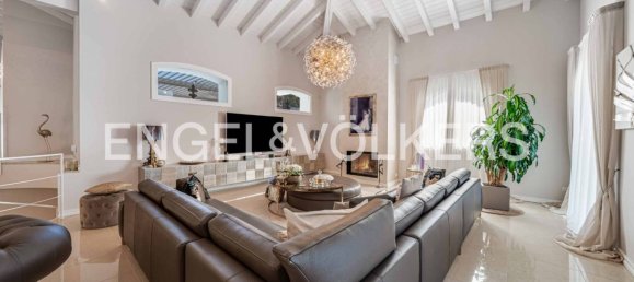 4 Schlafzimmer Villa in Tradate, Italy, Nr. 131073 7