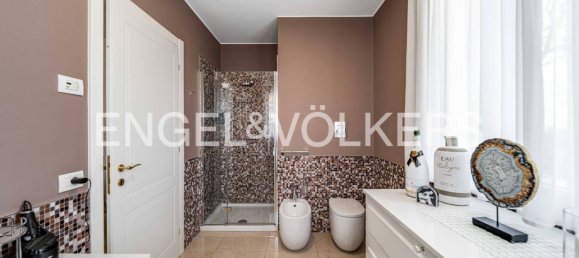 4 Schlafzimmer Villa in Tradate, Italy, Nr. 131073 35