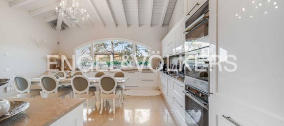 4 Schlafzimmer Villa in Tradate, Italy, Nr. 131073 33