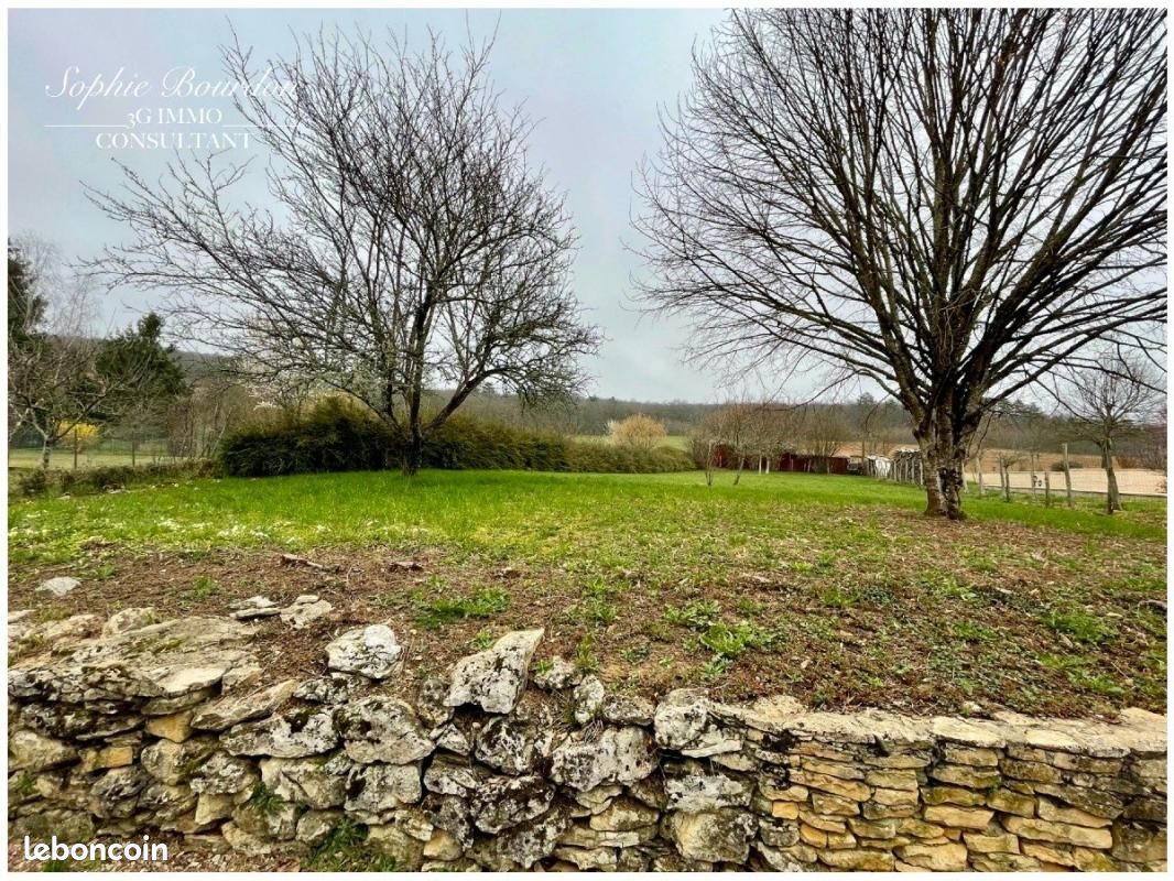 1002m² Land in Brosses, France No. 98377