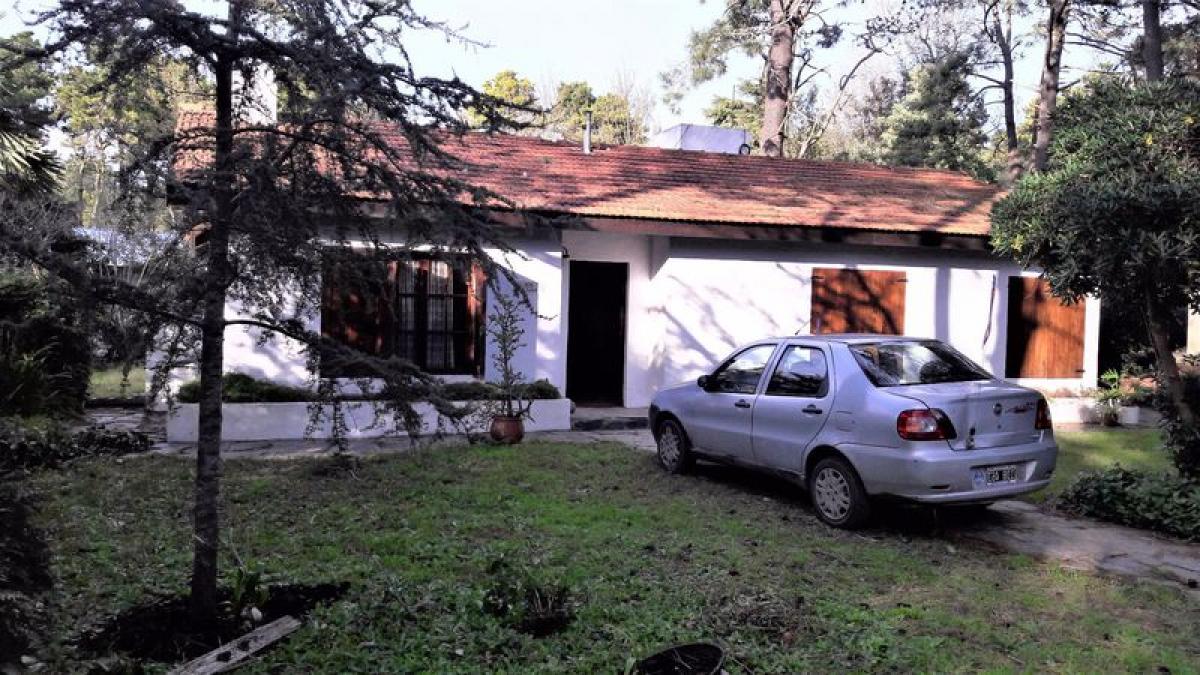 3 bedrooms House in Mar del Plata, Argentina No. 69358