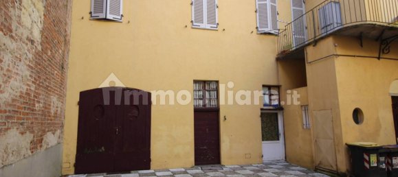 2 bedrooms Apartment in Casale Monferrato, Italy No. 48672 5