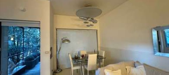2 rooms Apartment in Rome, Italy No. 33391 5