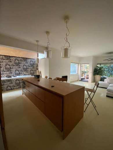 2 rooms Apartment in Rome, Italy No. 33391