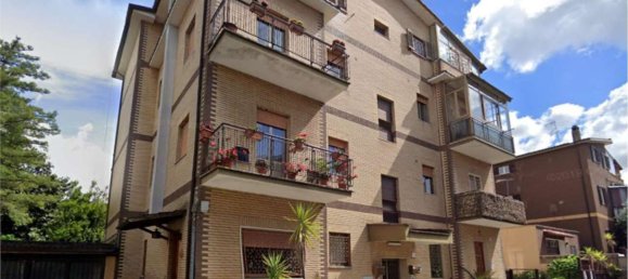 Квартира с 4 комнатами в Рим, Италия № 17044 2