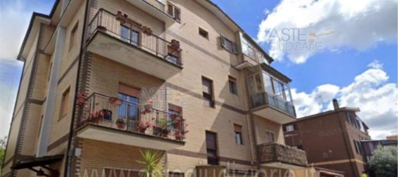 Квартира с 4 комнатами в Рим, Италия № 17044 30