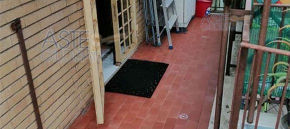 Квартира с 4 комнатами в Рим, Италия № 17044 9