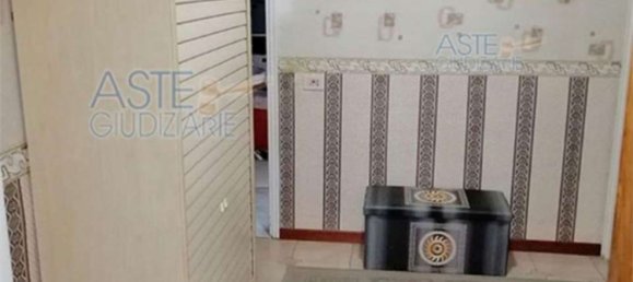 Квартира с 4 комнатами в Рим, Италия № 17044 12