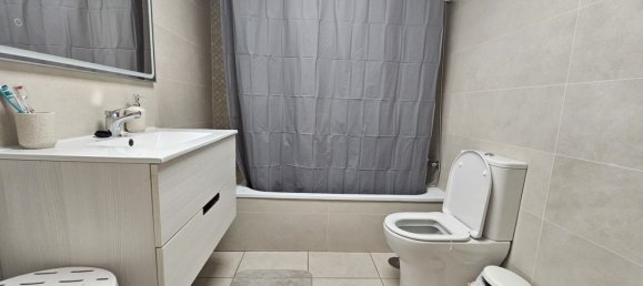 Apartamento de 3 dormitorios en Marbella, Spain No. 166789 11