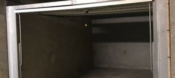  Garage in Pithiviers, France No. 332506 3