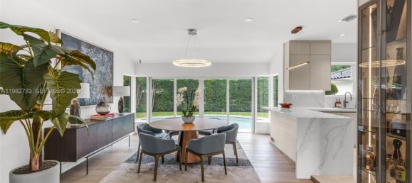4 Schlafzimmer Villa in Miami, USA, Nr. 615750 22