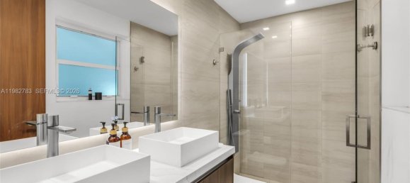 4 Schlafzimmer Villa in Miami, USA, Nr. 615750 7