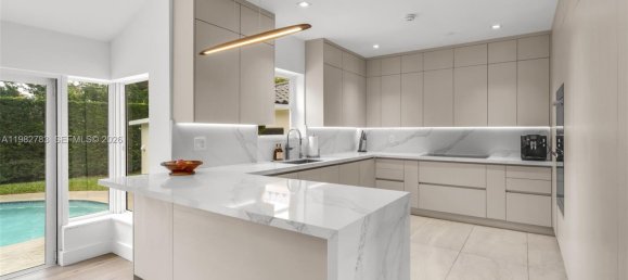 4 Schlafzimmer Villa in Miami, USA, Nr. 615750 20